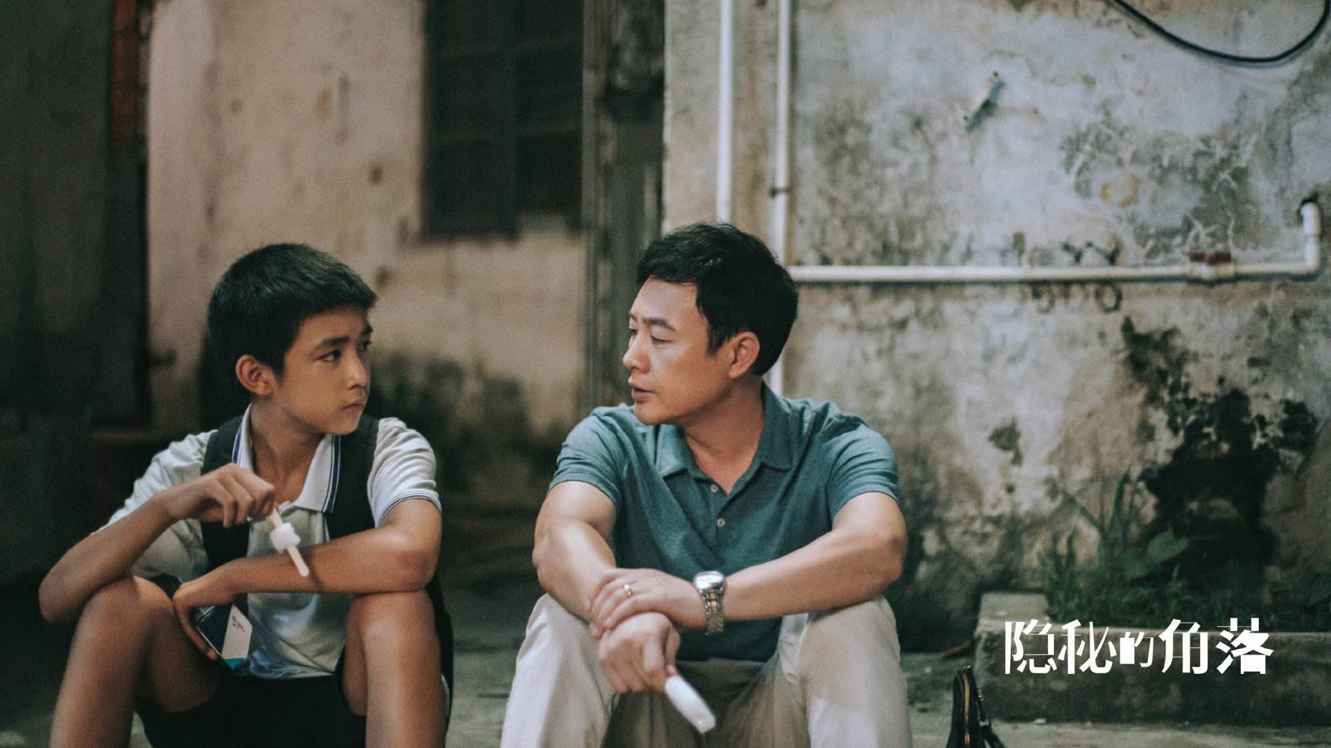 逆境求生：危机时刻球队如何调整战略？，逆境求生的狮群