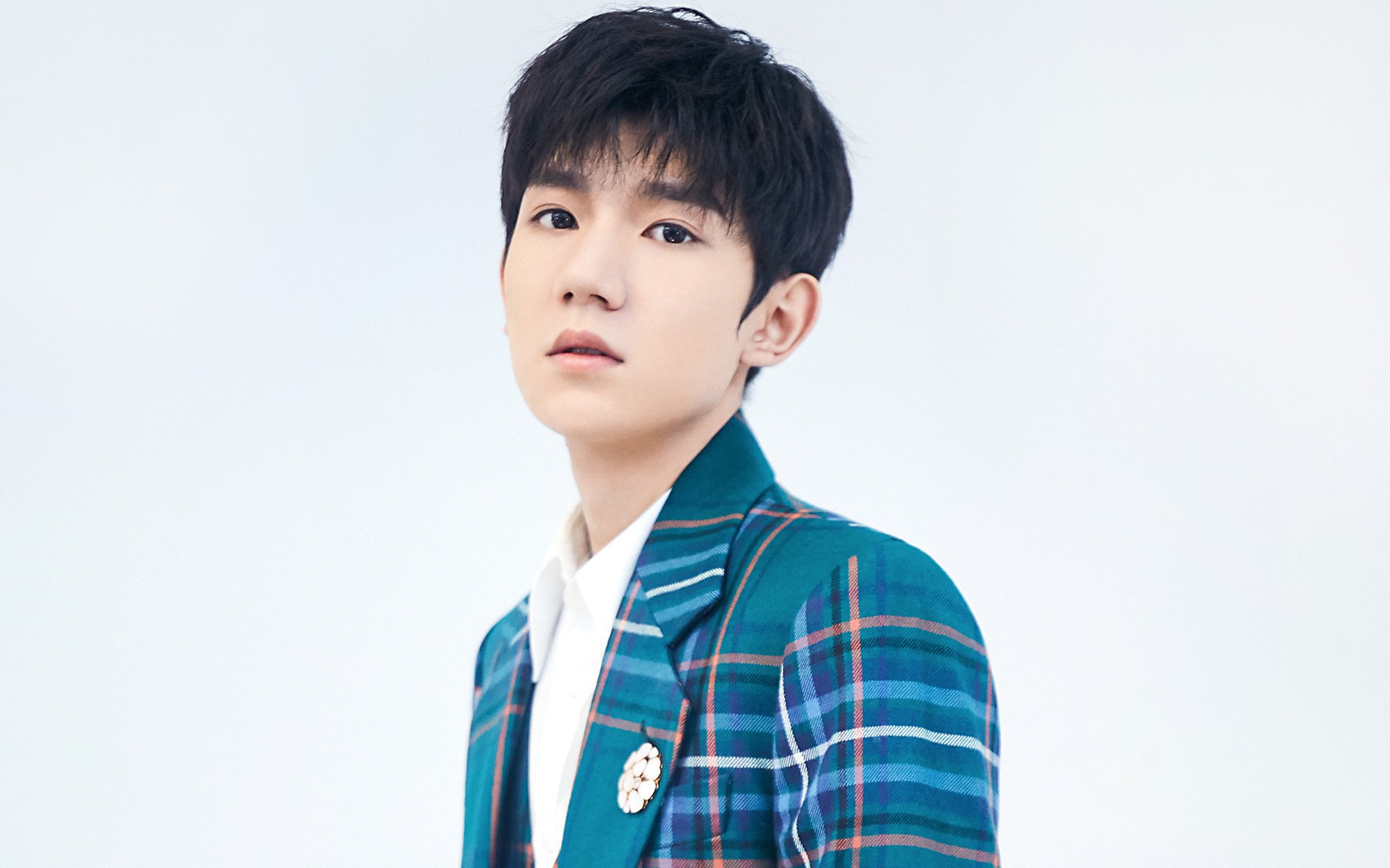 斯威客胜建业,中超冲顶状态火爆,斯威足球队队员简介