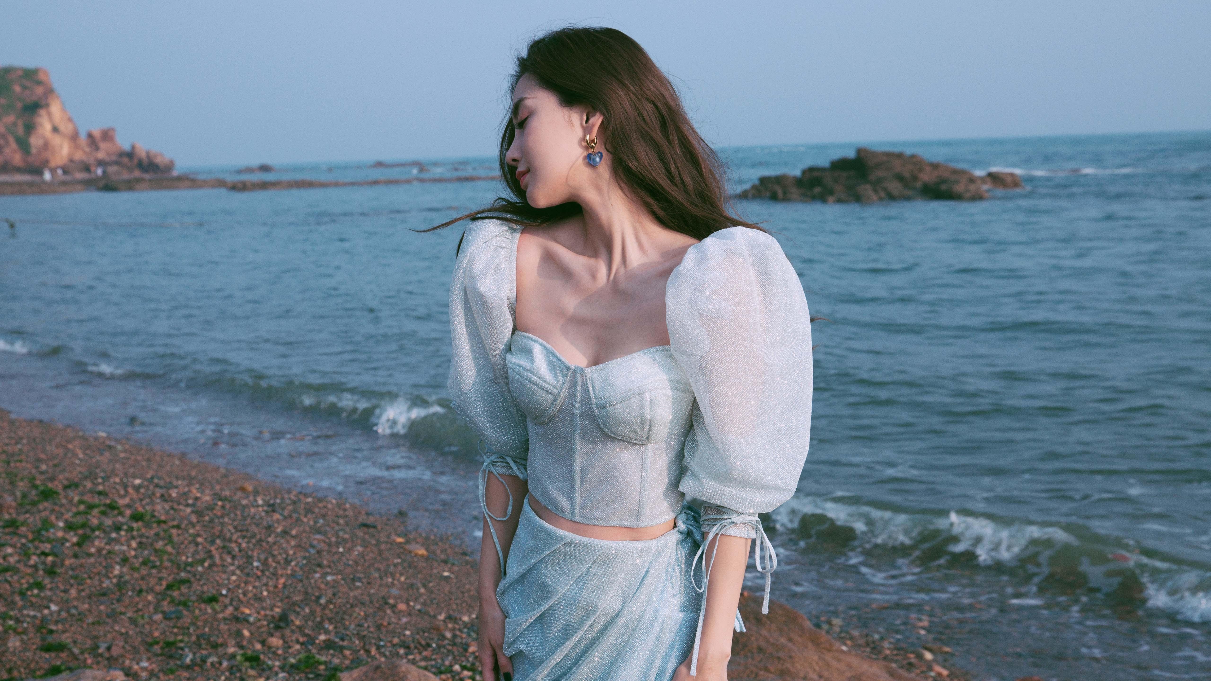 乔·波尔曼的表现稳步提升，帮助袋鼠队在橄榄球锦标赛中领先，乔伯罗橄榄球